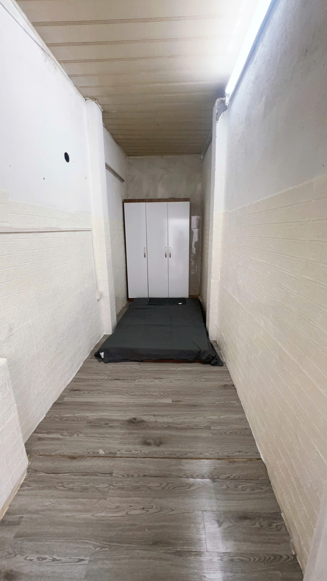 Giá chung cư Hà Nội lên hơn 100 triệu đồng/m2, người lương 5 triệu đang ở đâu? - Ảnh 11