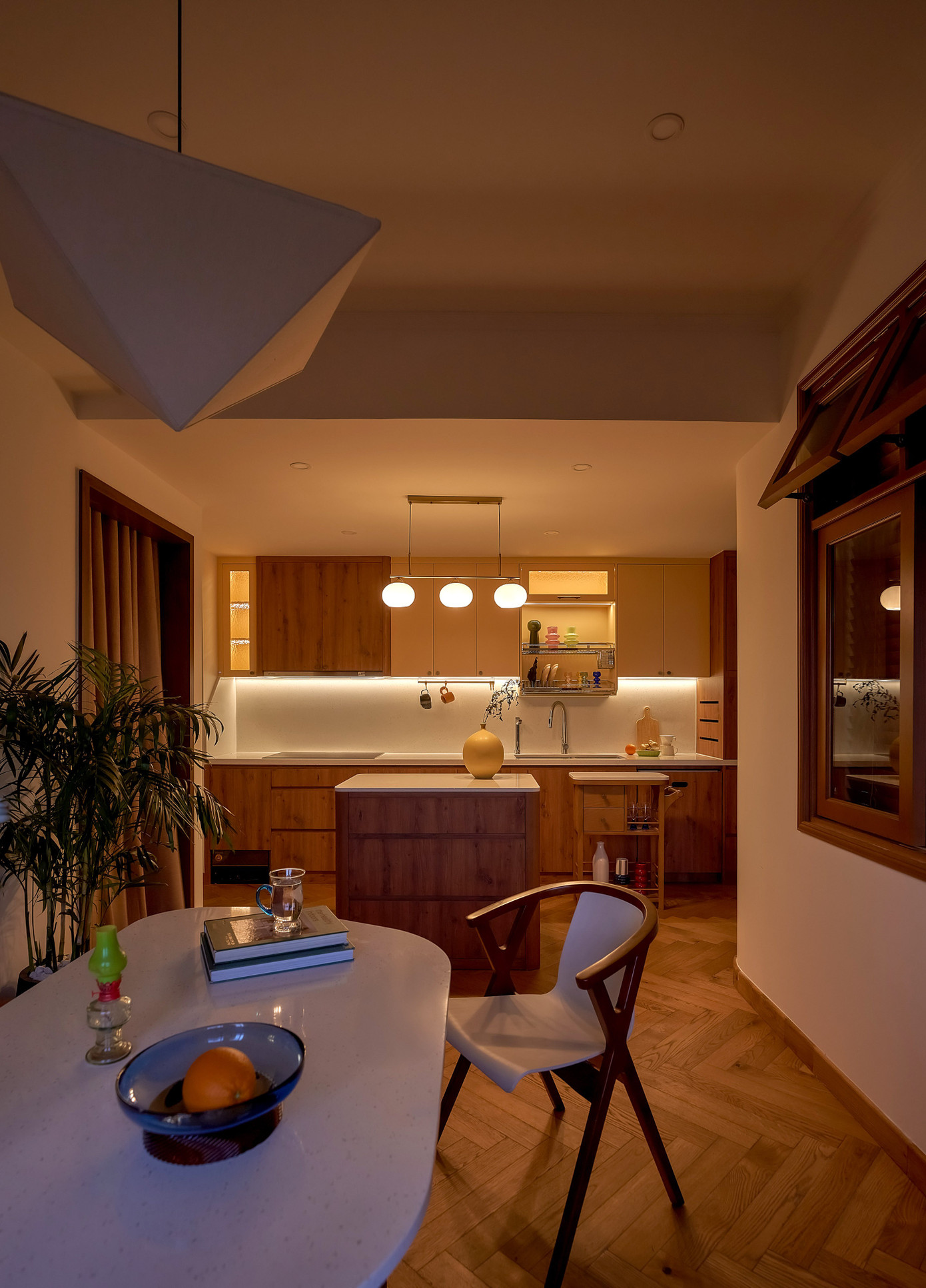 Căn hộ 130m2 được lấy cảm hứng từ những nếp gấp của gỗ - Ảnh 6