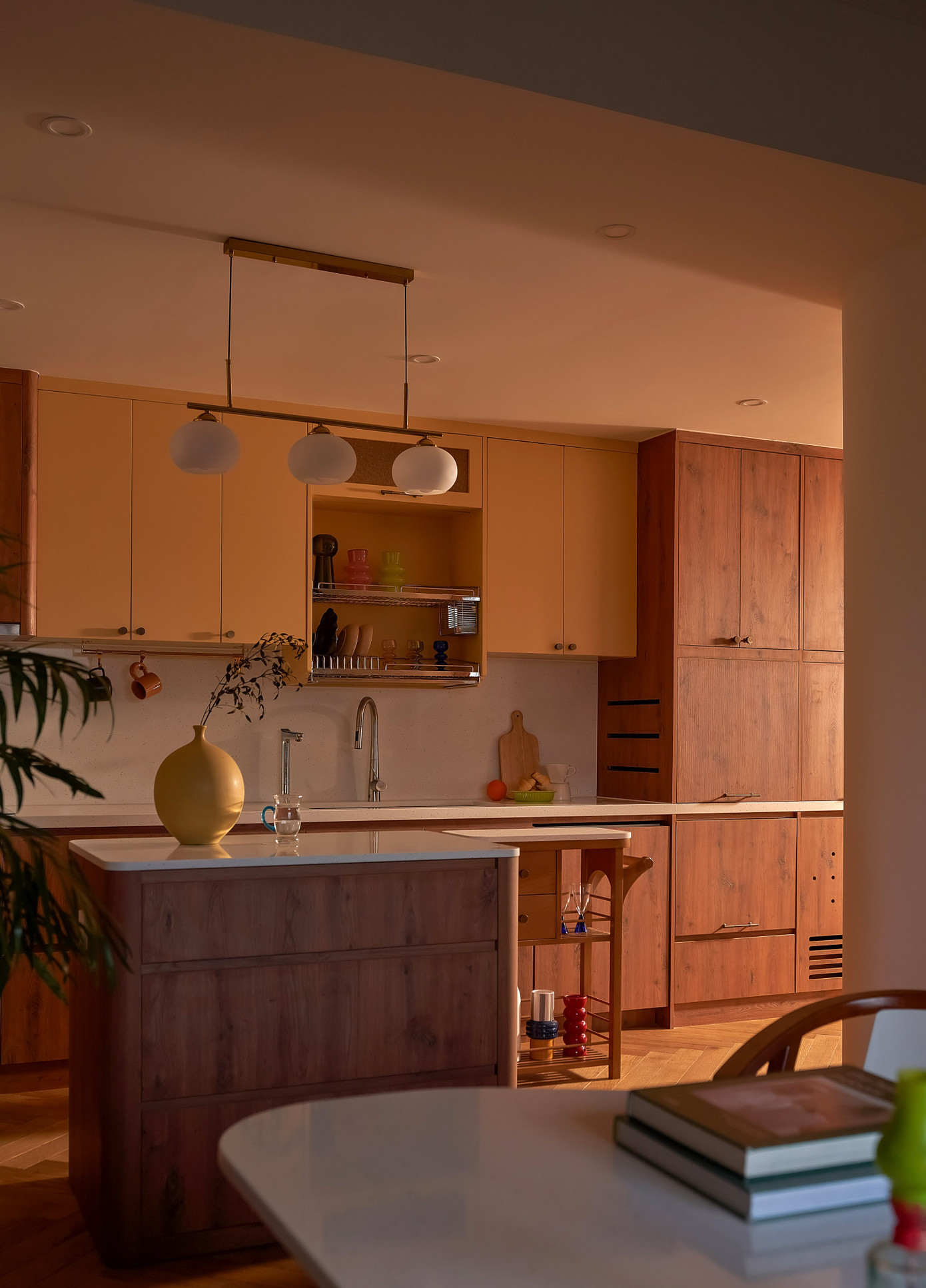 Căn hộ 130m2 được lấy cảm hứng từ những nếp gấp của gỗ - Ảnh 5