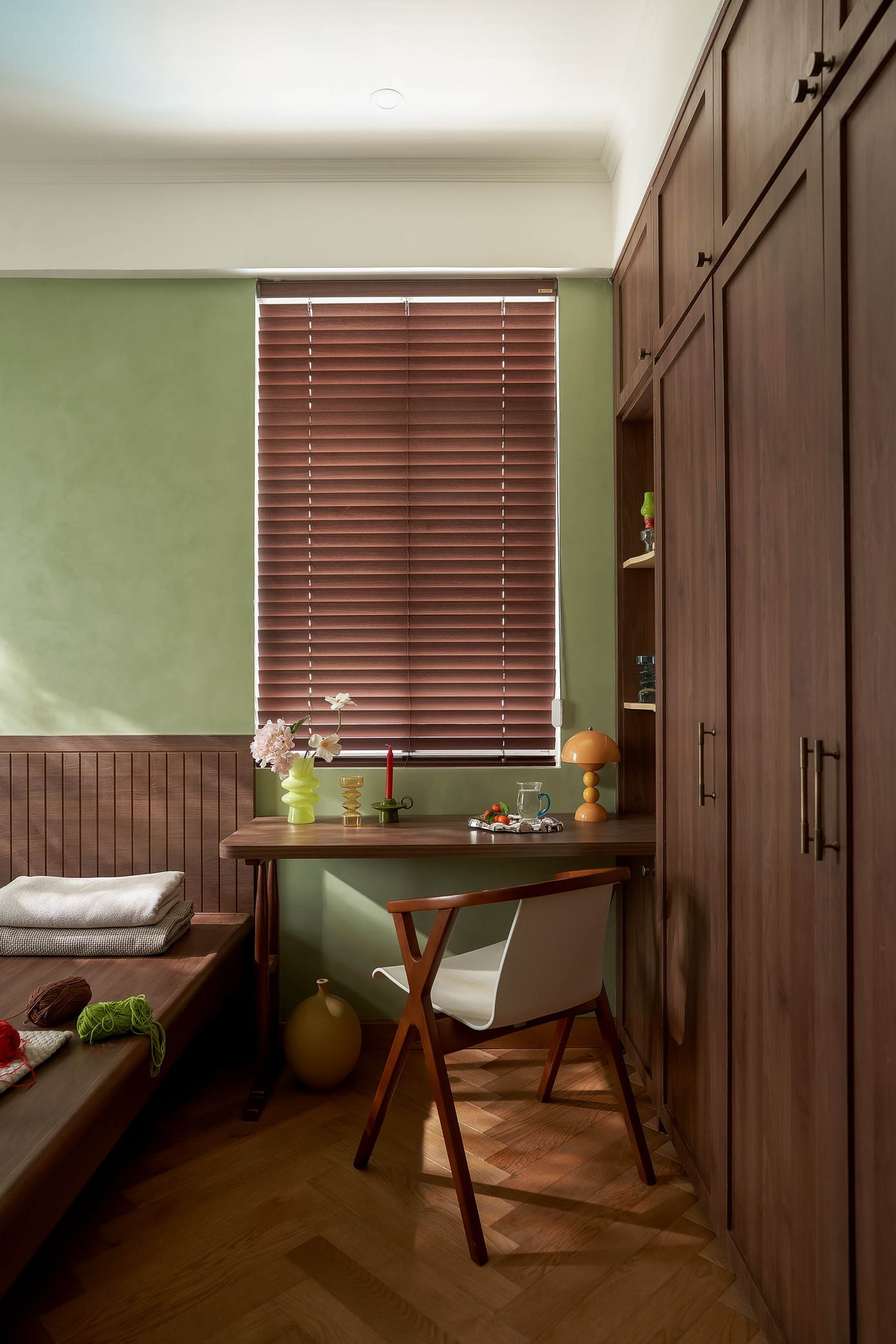 Căn hộ 130m2 được lấy cảm hứng từ những nếp gấp của gỗ - Ảnh 25