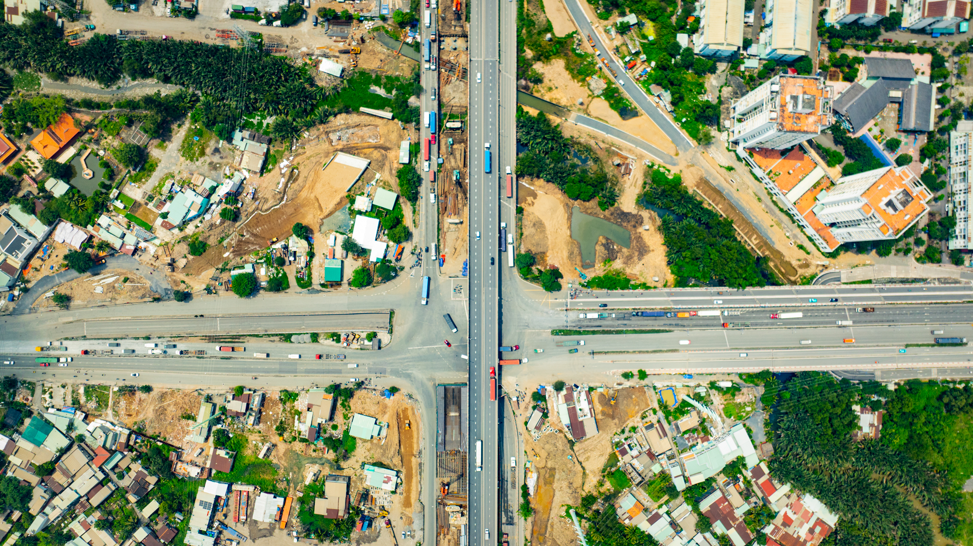 TP.HCM: Đoạn đường dài 8 km nhưng có hơn 10.000 căn hộ chung cư, nối cảng lớn nhất với sân bay rộng nhất Việt Nam - Ảnh 7