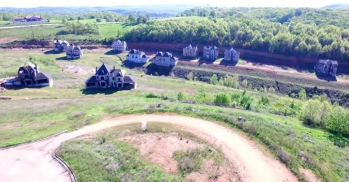 Có gì trong khu nghỉ dưỡng 1,6 tỷ USD bị bỏ hoang hơn thập kỷ? - Ảnh 5