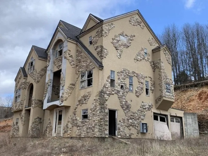 Có gì trong khu nghỉ dưỡng 1,6 tỷ USD bị bỏ hoang hơn thập kỷ? - Ảnh 4