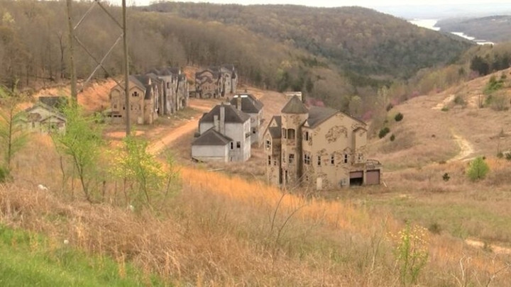 Có gì trong khu nghỉ dưỡng 1,6 tỷ USD bị bỏ hoang hơn thập kỷ? - Ảnh 7