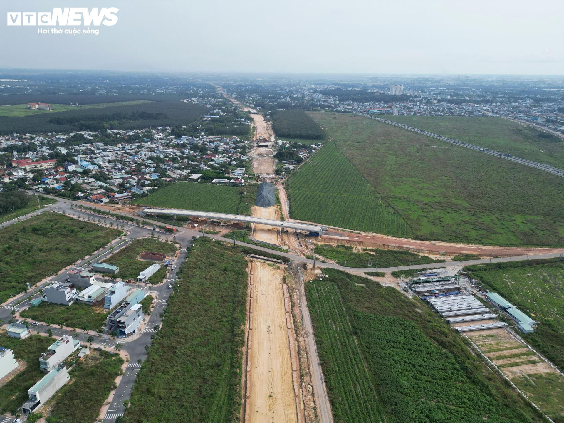Cận kề ngày thông xe, cao tốc Biên Hòa - Vũng Tàu qua Đồng Nai hiện ra sao? - Ảnh 18