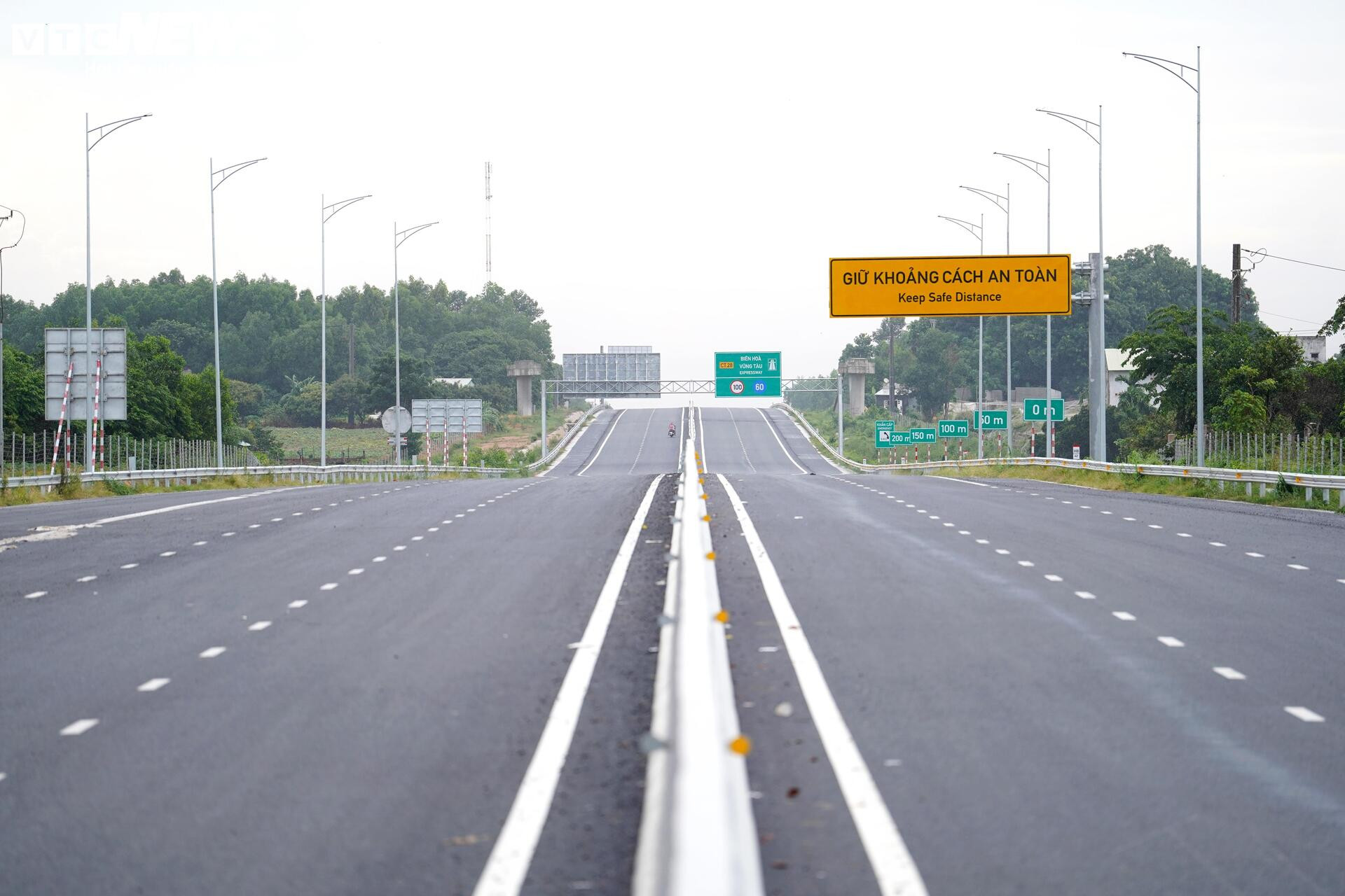 Cận kề ngày thông xe, cao tốc Biên Hòa - Vũng Tàu qua Đồng Nai hiện ra sao? - Ảnh 2