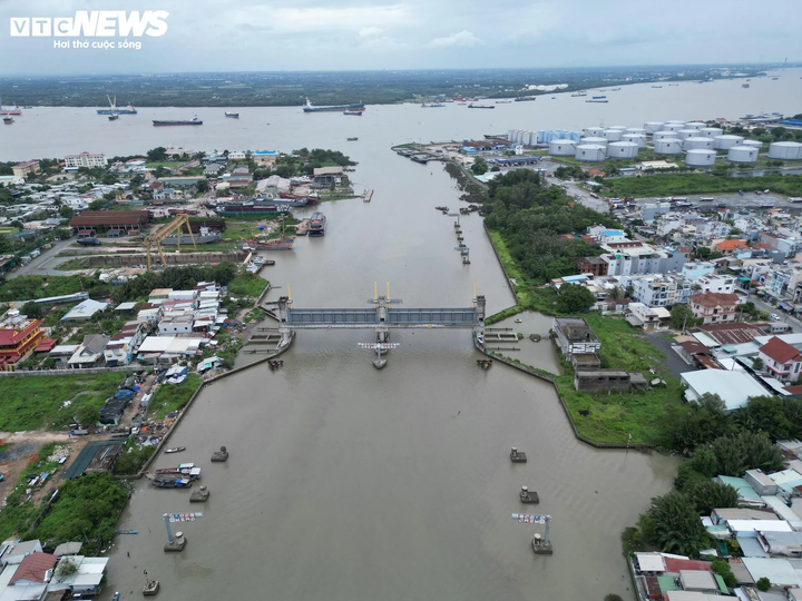 Chủ tịch TP.HCM Nguyễn Văn Được: Sắp có loạt cầu, đường nối TP.HCM và Đồng Nai - Ảnh 1