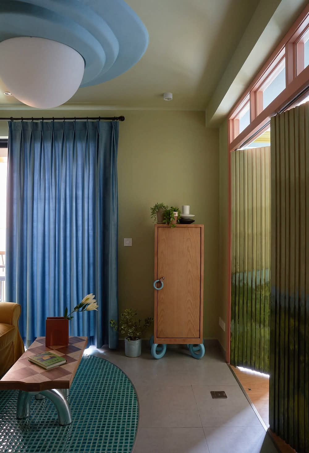 Căn hộ 53m2 rực rỡ màu sắc như thế giới hoạt hình - Ảnh 5