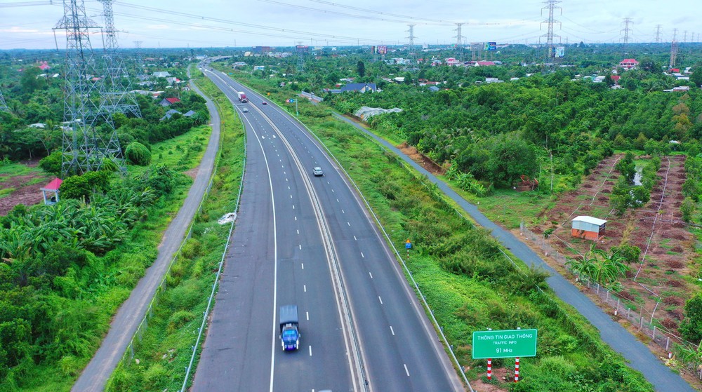 "Đại gia phố núi" vang bóng một thời nay lỗ lũy kế hàng nghìn tỷ bất ngờ được đề xuất thực hiện dự án cao tốc gần 77.000 tỷ đồng - Ảnh 1