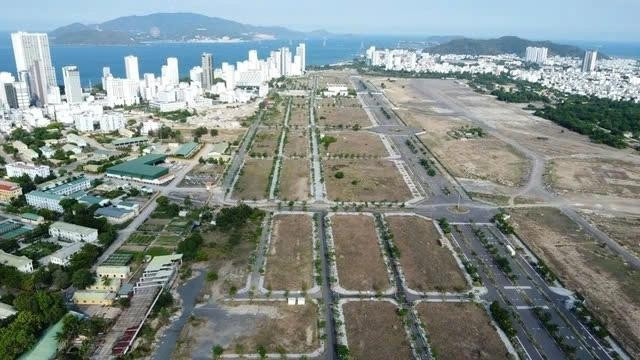 HoREA đề nghị 'chốt' thời điểm tính giá đất để gỡ vướng hàng trăm dự án - Ảnh 1