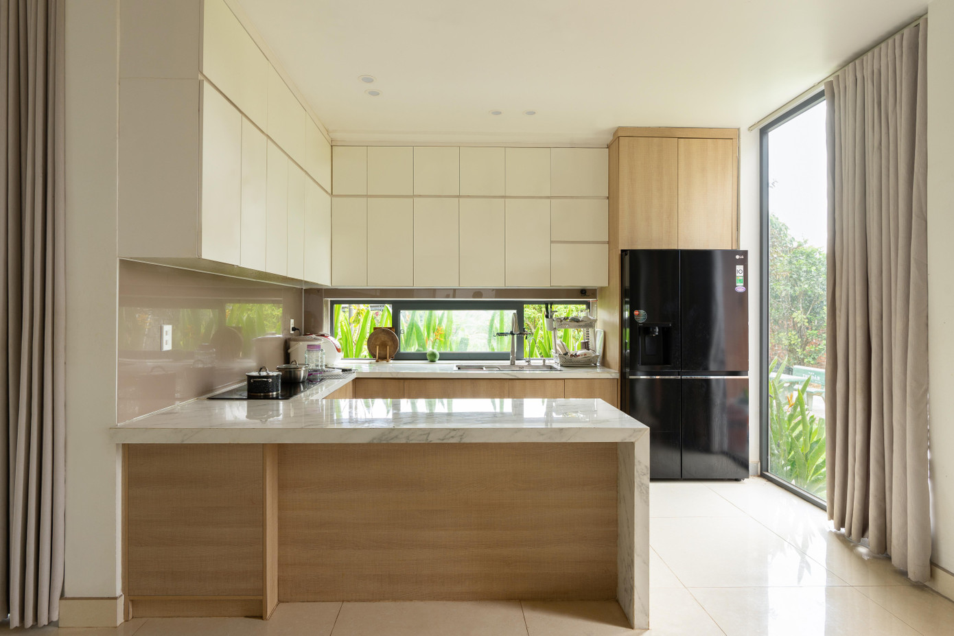 Nhà mái dốc 160m2 giữa cánh đồng lúa đẹp như tranh vẽ - Ảnh 14