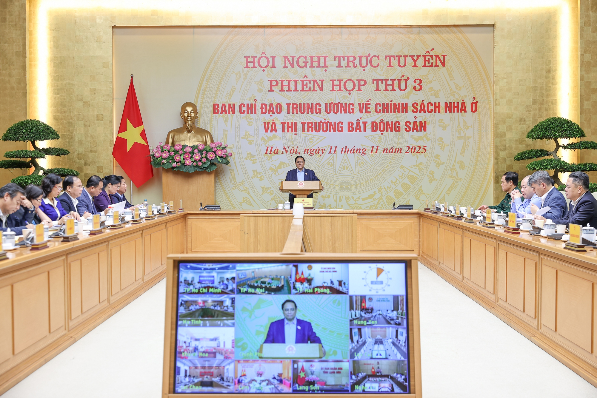 Thủ tướng: Xử lý ngay các hành vi tiêu cực, trục lợi trong lĩnh vực nhà ở xã hội - Ảnh 2