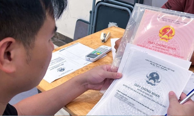 Hướng dẫn nộp sổ đỏ thông qua ứng dụng VNeID - Ảnh 1