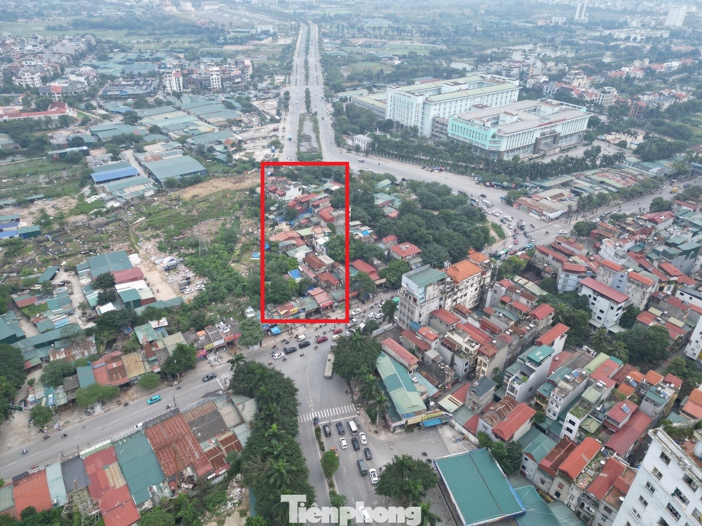 Nút giao ‘dị dạng’ ở Hà Nội lại vỡ tiến độ mặt bằng, giao thông ùn tắc - Ảnh 3