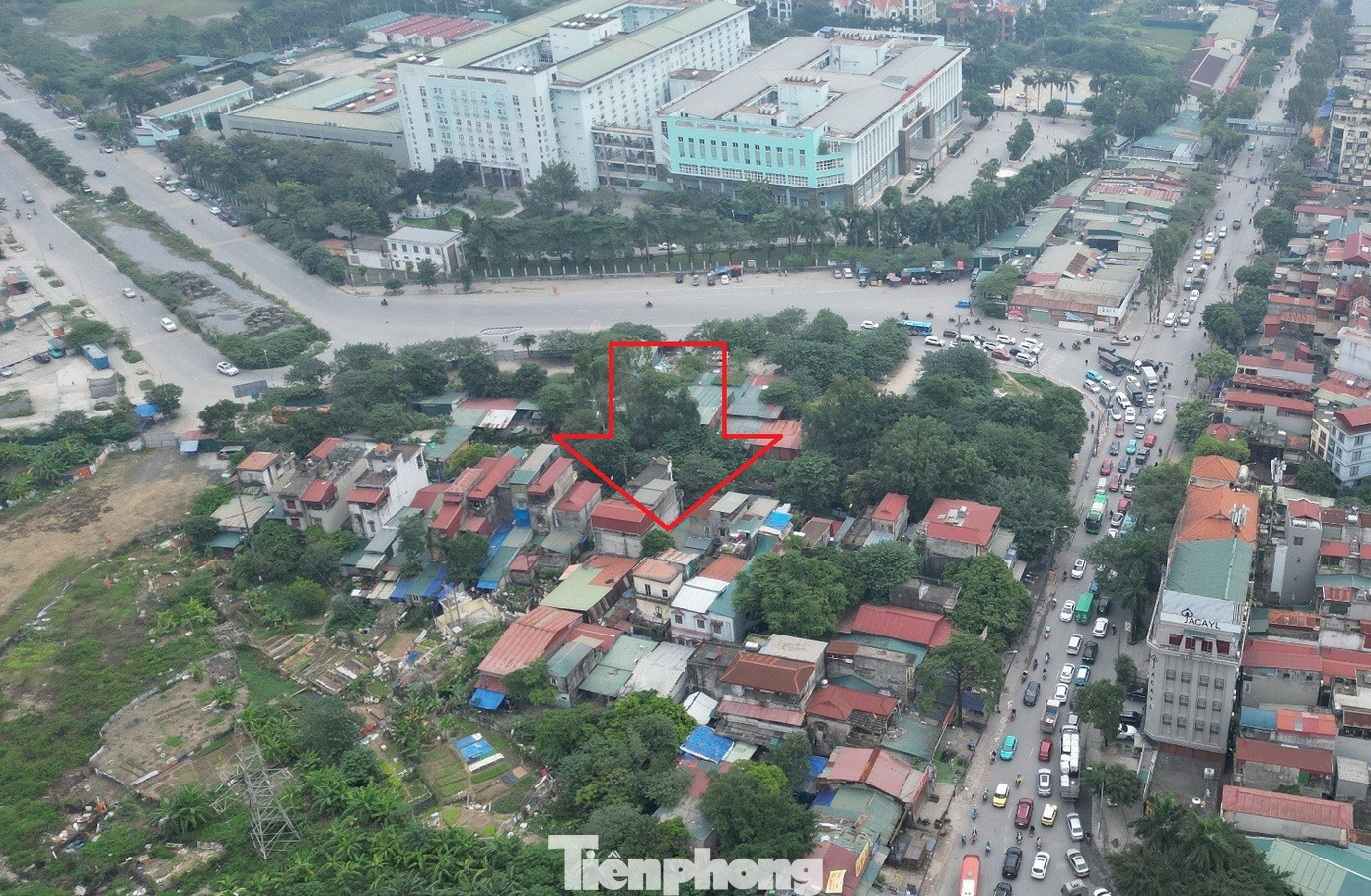 Nút giao ‘dị dạng’ ở Hà Nội lại vỡ tiến độ mặt bằng, giao thông ùn tắc - Ảnh 8