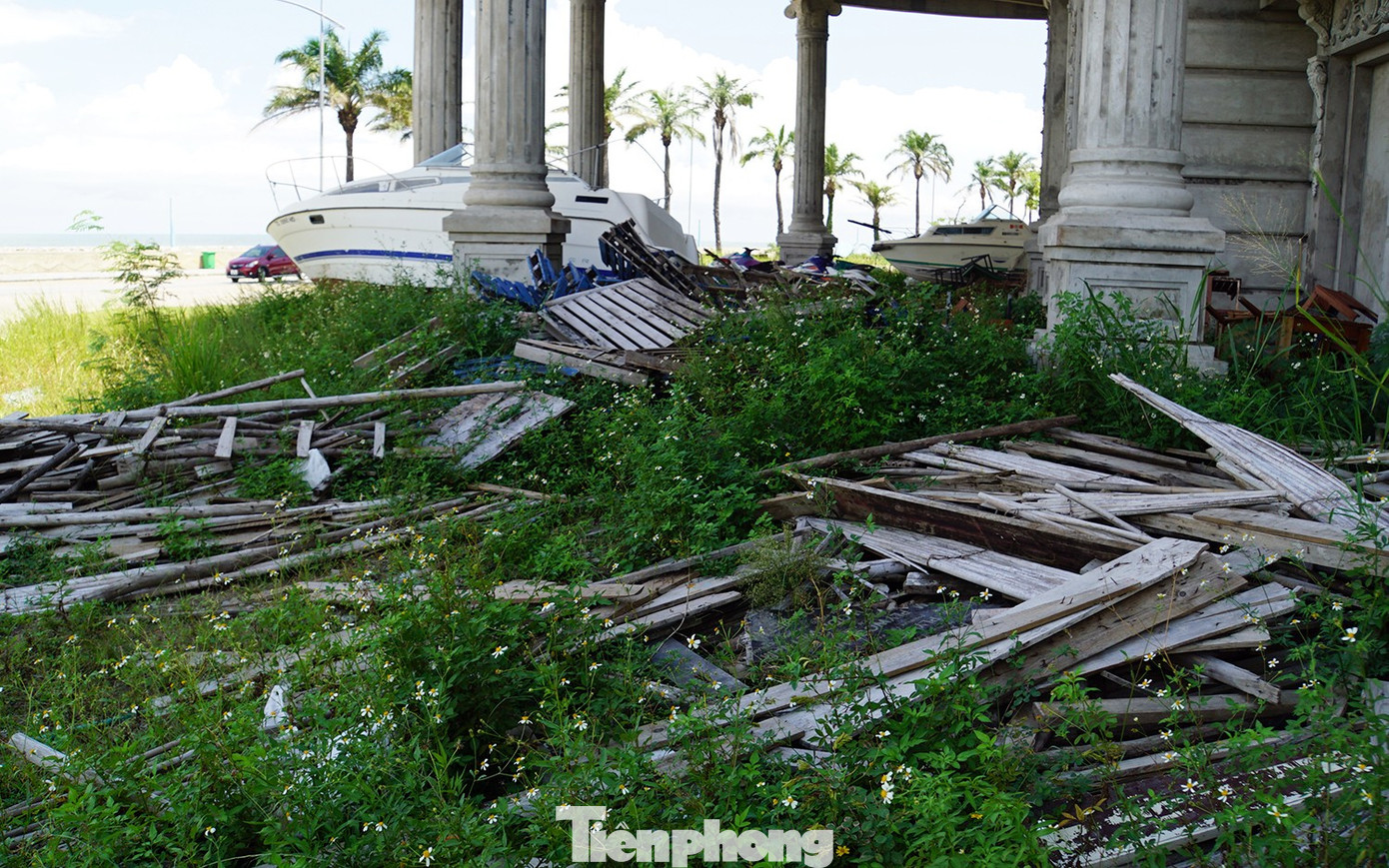 Sốt ruột hình ảnh khách sạn hạng sang 'đắp chiếu' ở Đồ Sơn - Ảnh 11