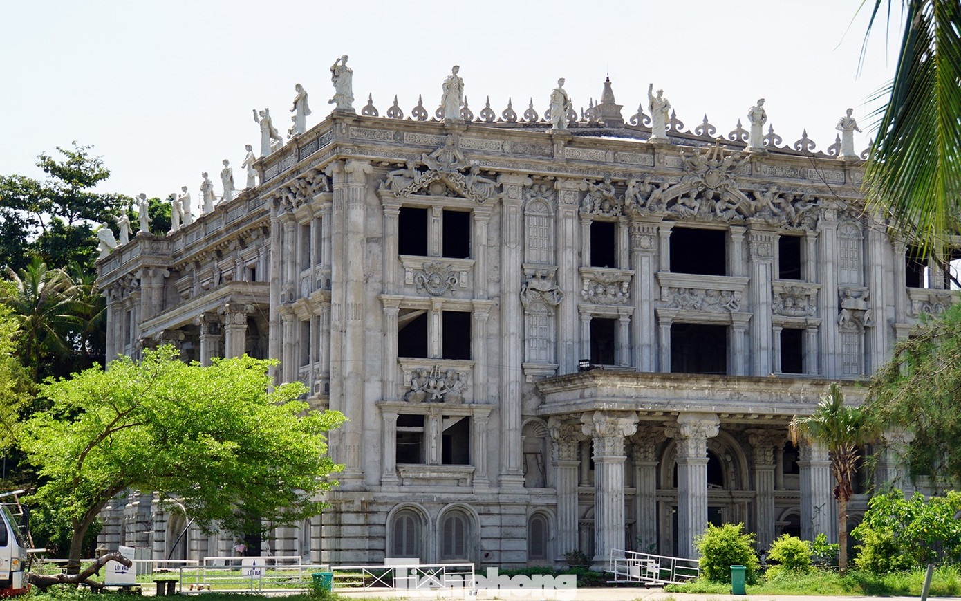 Sốt ruột hình ảnh khách sạn hạng sang 'đắp chiếu' ở Đồ Sơn - Ảnh 16