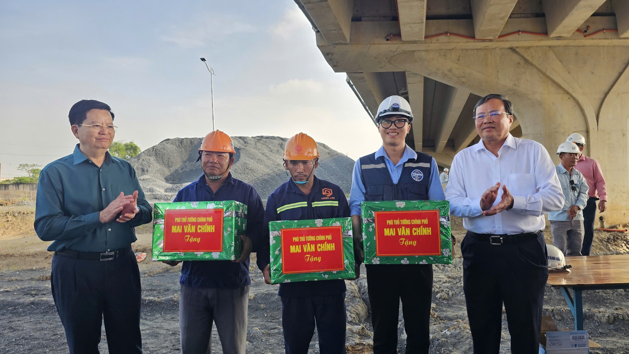 Phó Thủ tướng có chỉ đạo mới tại dự án đường Vành đai 3 - Ảnh 4