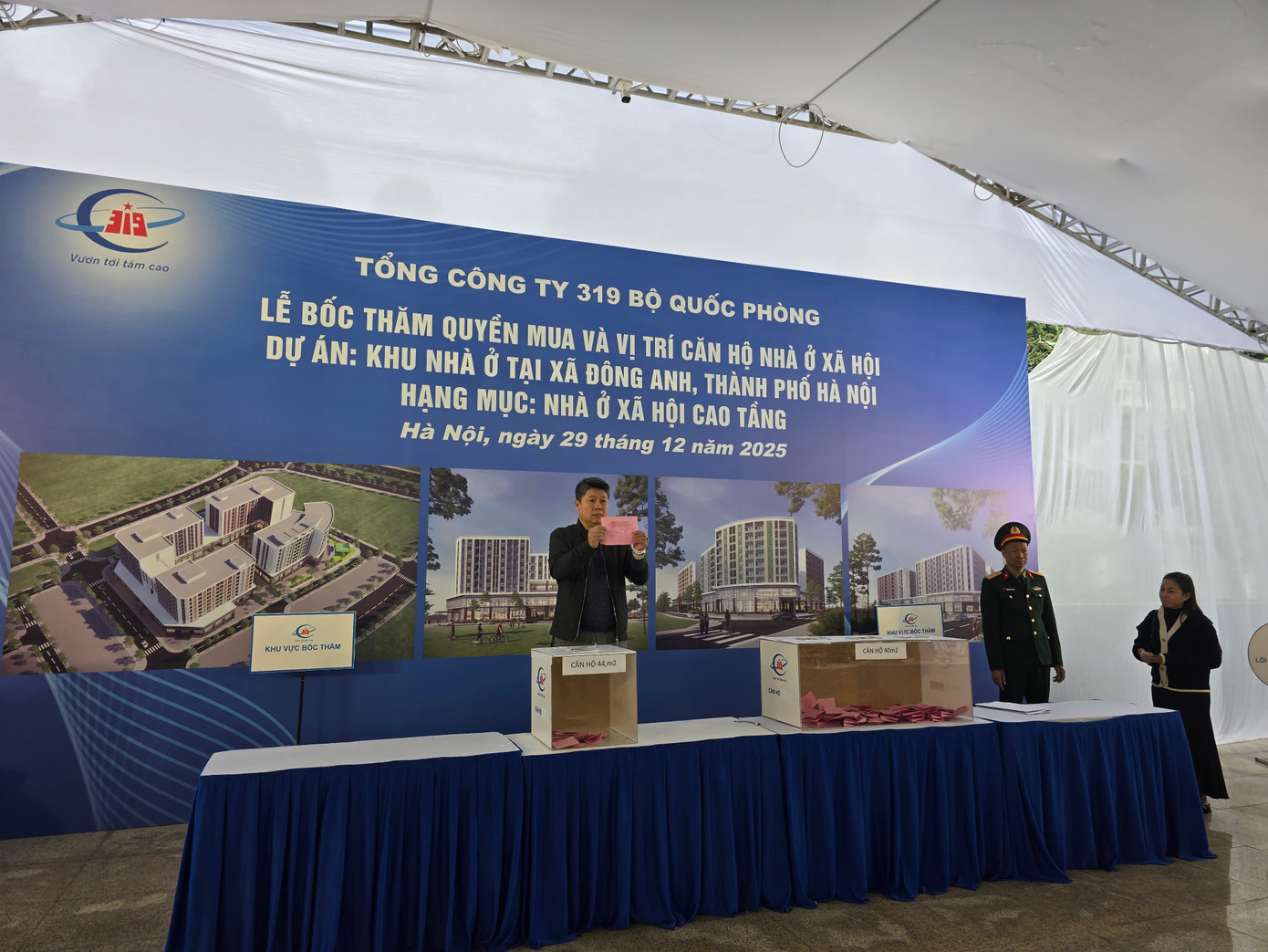Hà Nội: Gần 1.000 khách hàng bốc thăm mua nhà ở xã hội Uy Nỗ - Ảnh 9