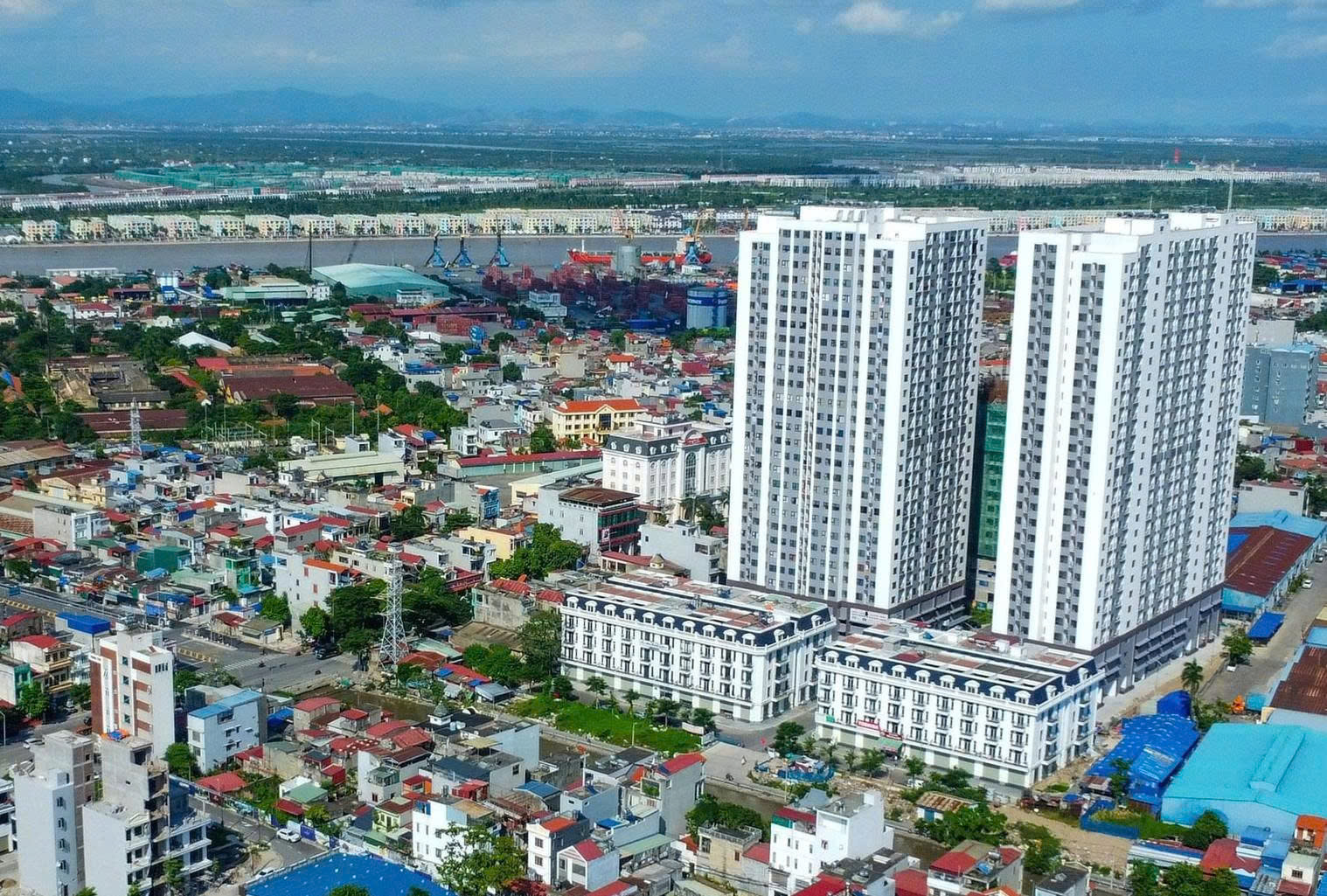 "Giả nghèo" để trục lợi nhà ở xã hội - Ảnh 1