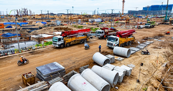 Tiến độ gây sốc tại đại đô thị lớn nhất của Sun Group ở Vũng Tàu: Hơn 4.000 công nhân xây dựng, công viên nước lớn nhất miền Nam sắp mở, giá nhà phố vượt 200 triệu đồng/m2