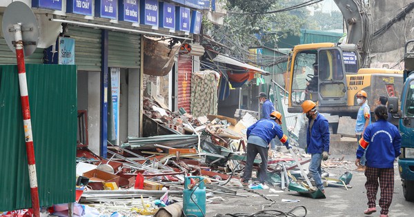 Hà Nội phá dỡ loạt công trình để làm tuyến đường ‘đắt nhất hành tinh’