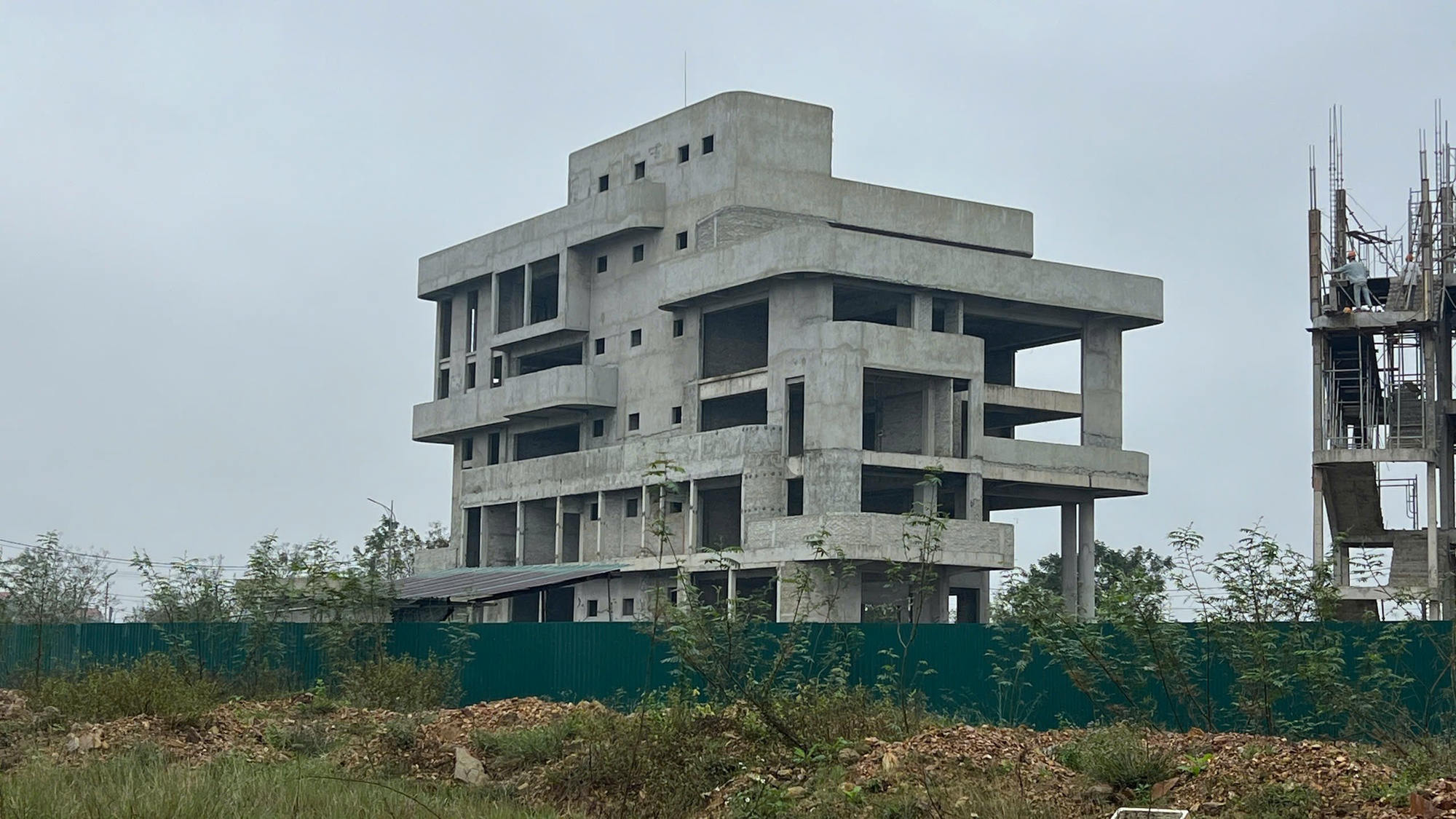 Vụ "chạy làng" khỏi gói thầu Trung tâm CNTT TP Huế: Tái mời thầu liệu có vượt dự toán? - Ảnh 1