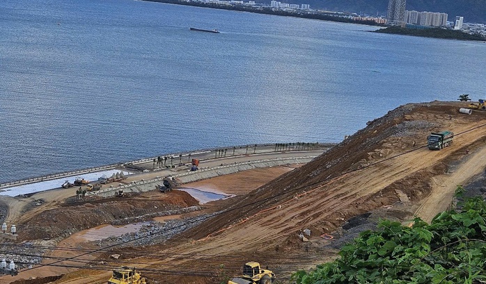 Nhiều tập đoàn cảng biển hàng đầu thế giới tham gia dự thầu dự án Cảng Liên Chiểu - Ảnh 1