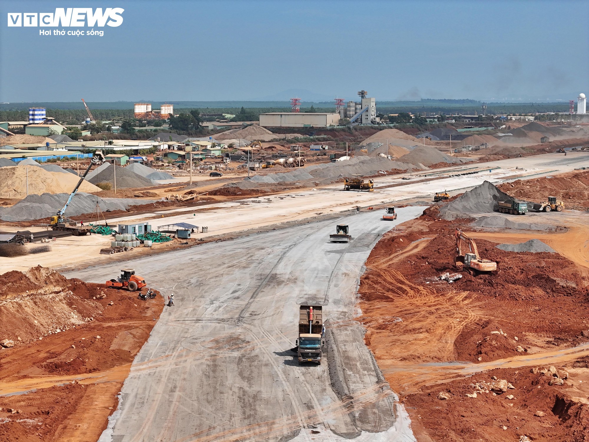 Cận cảnh hệ thống chứa nhiên liệu hơn 2.800 tỷ ở sân bay Long Thành - Ảnh 10