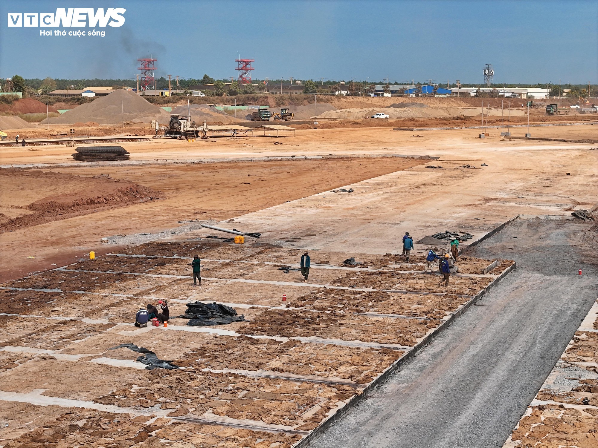 Cận cảnh hệ thống chứa nhiên liệu hơn 2.800 tỷ ở sân bay Long Thành - Ảnh 11