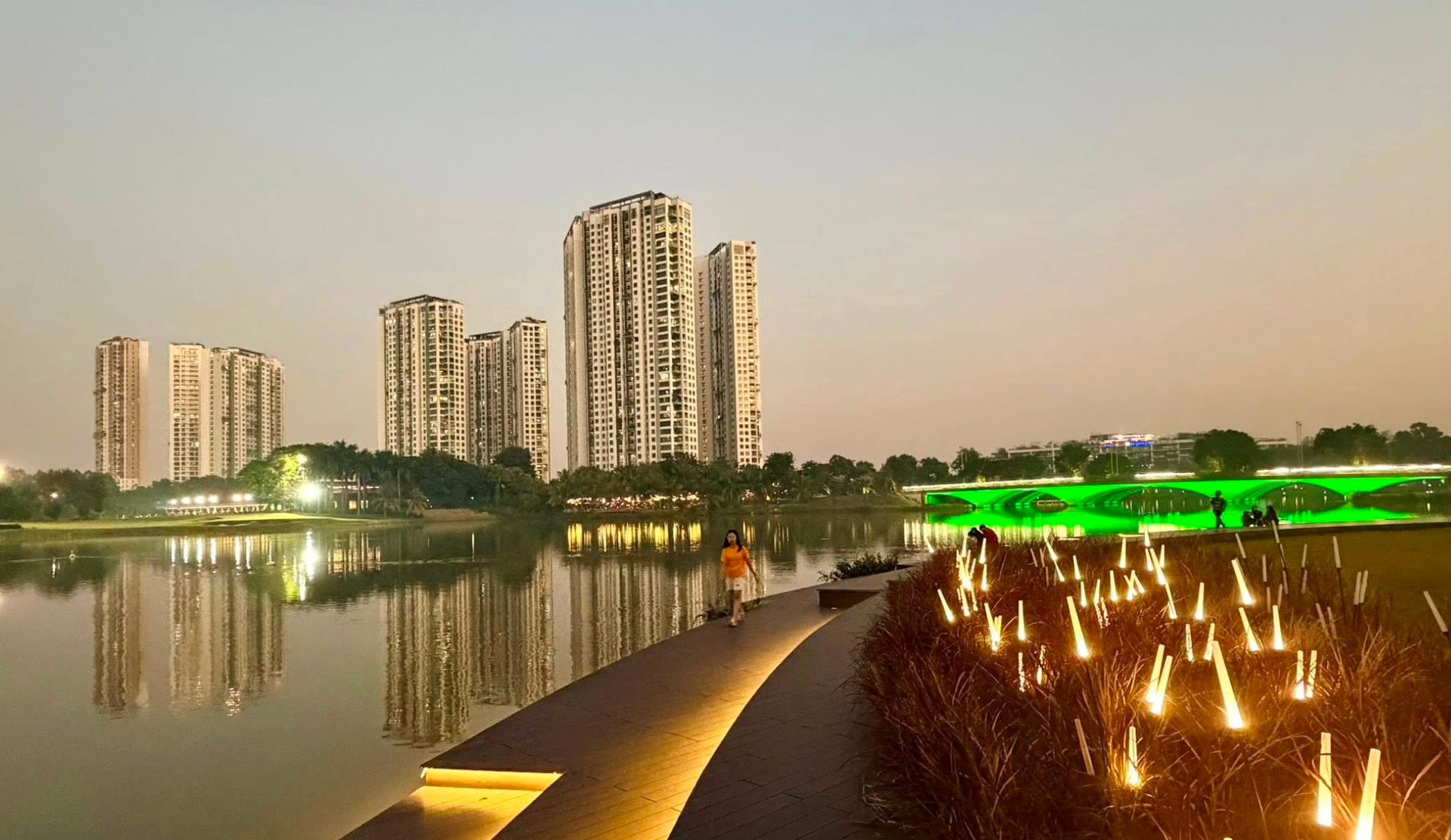 Nguồn cung yếu đẩy giá chung cư tăng vọt - Ảnh 1