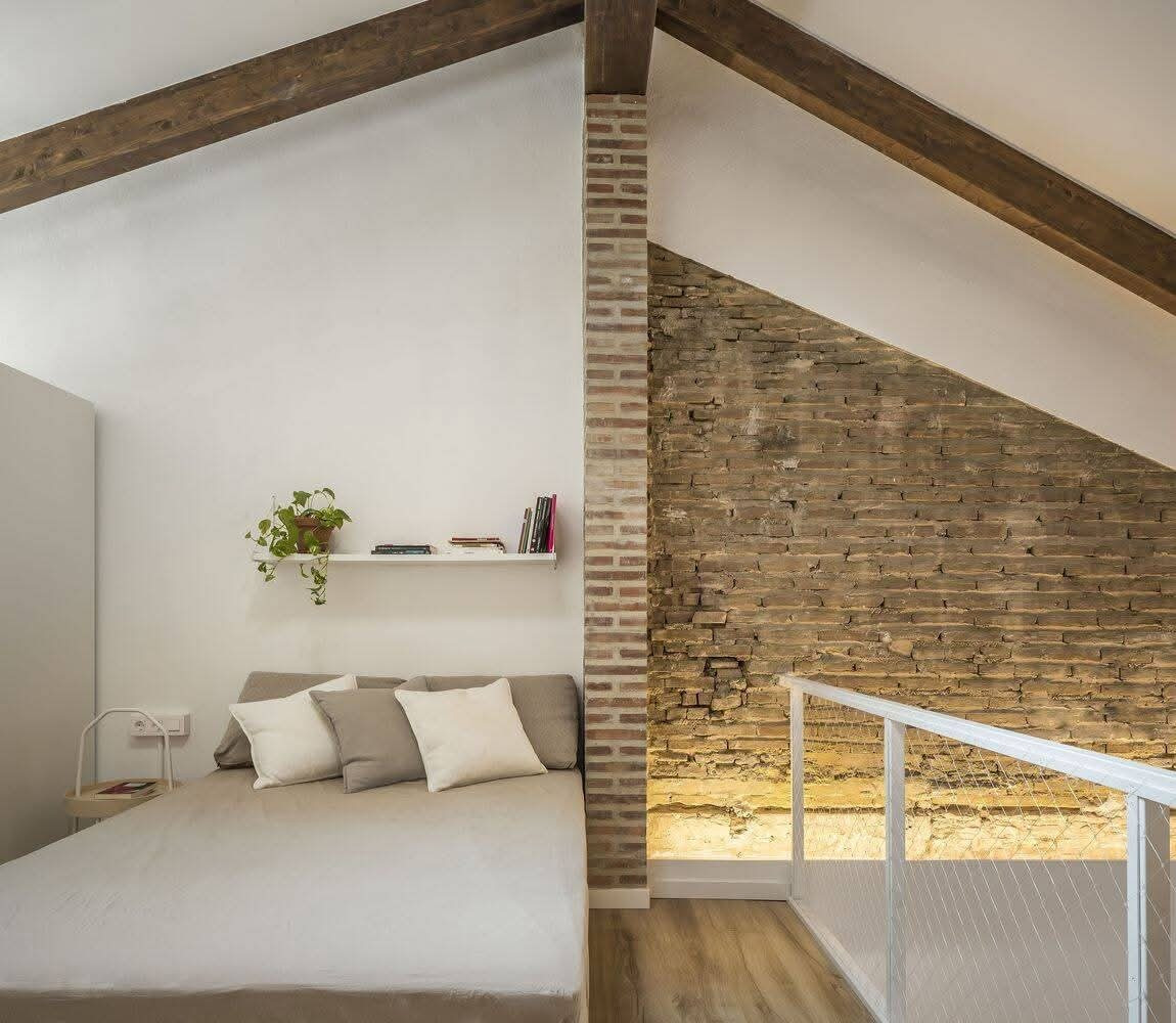 Nhà ống mở rộng công năng lên 100m2 nhờ gác lửng - Ảnh 7