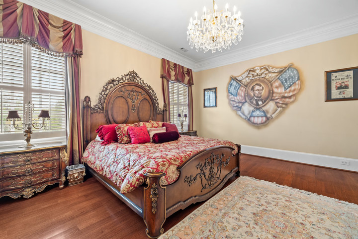 Gia đình gốc Việt rao bán 'bản sao' Nhà Trắng giá 35 triệu USD - Ảnh 2