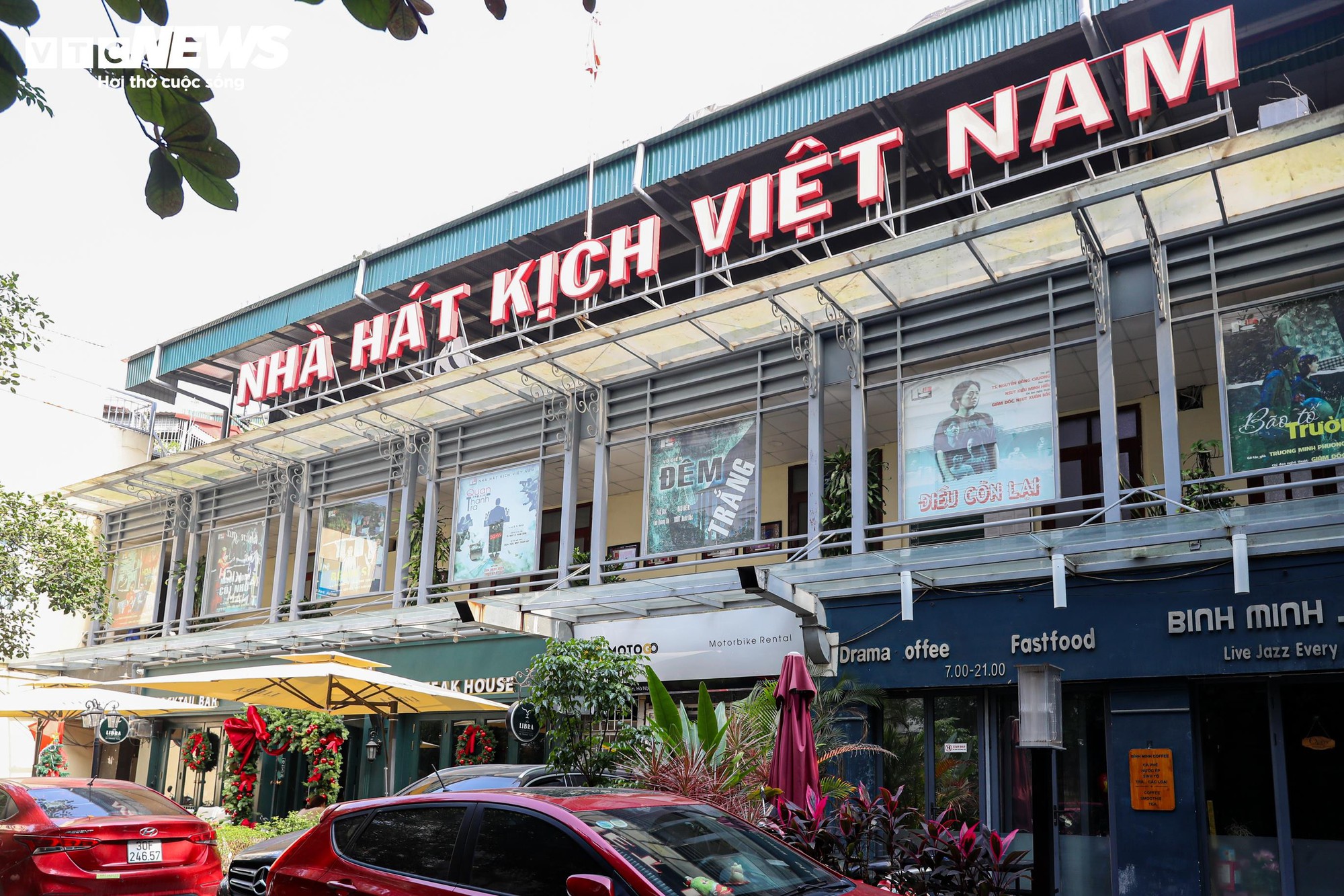 Toàn cảnh phường nhỏ nhất Hà Nội có 6 nhà hát, 3 bảo tàng, 3 trường đại học - Ảnh 16