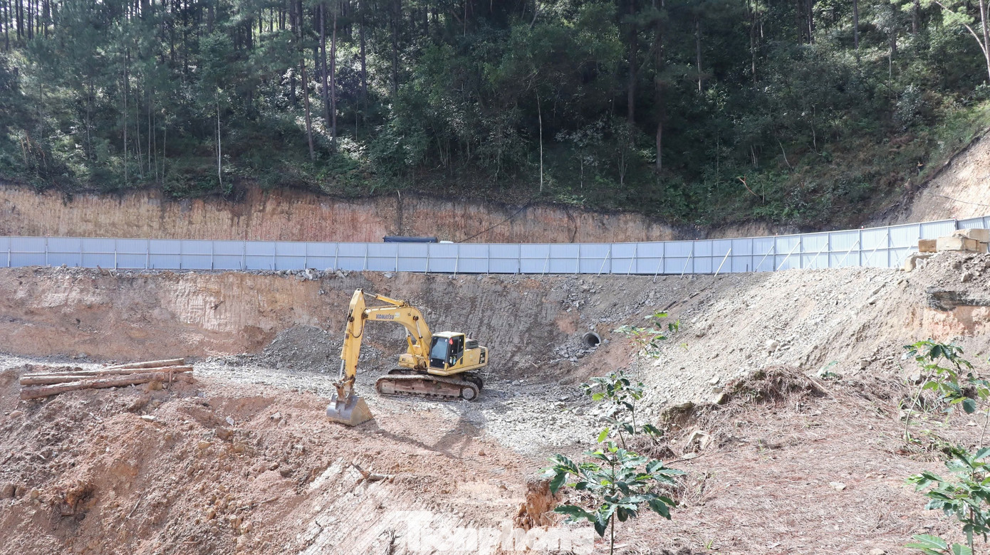 Đèo Mimosa sau khi thông xe qua đường tạm - Ảnh 7