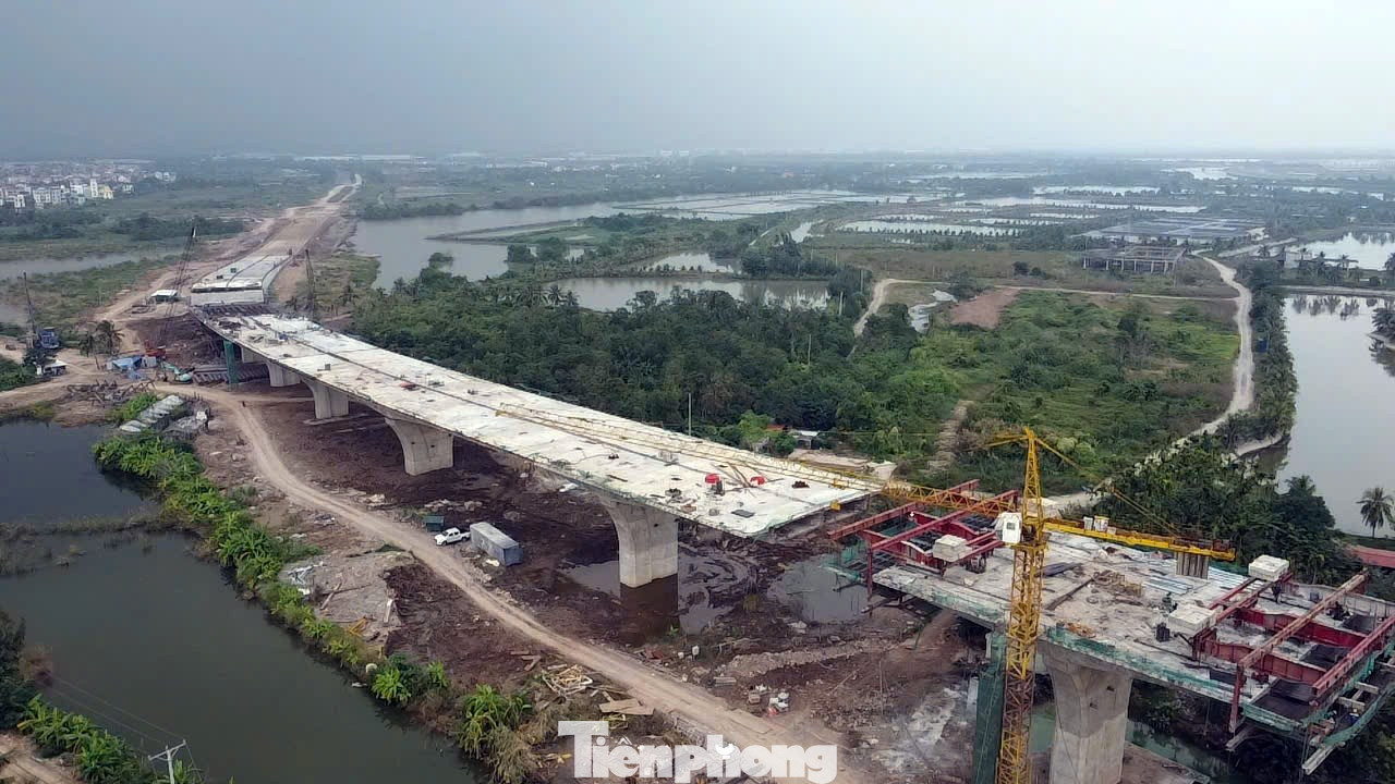 Cận cảnh tiến độ thi công cầu 6.200 tỷ nối trung tâm Hải Phòng với các khu đô thị mới - Ảnh 1