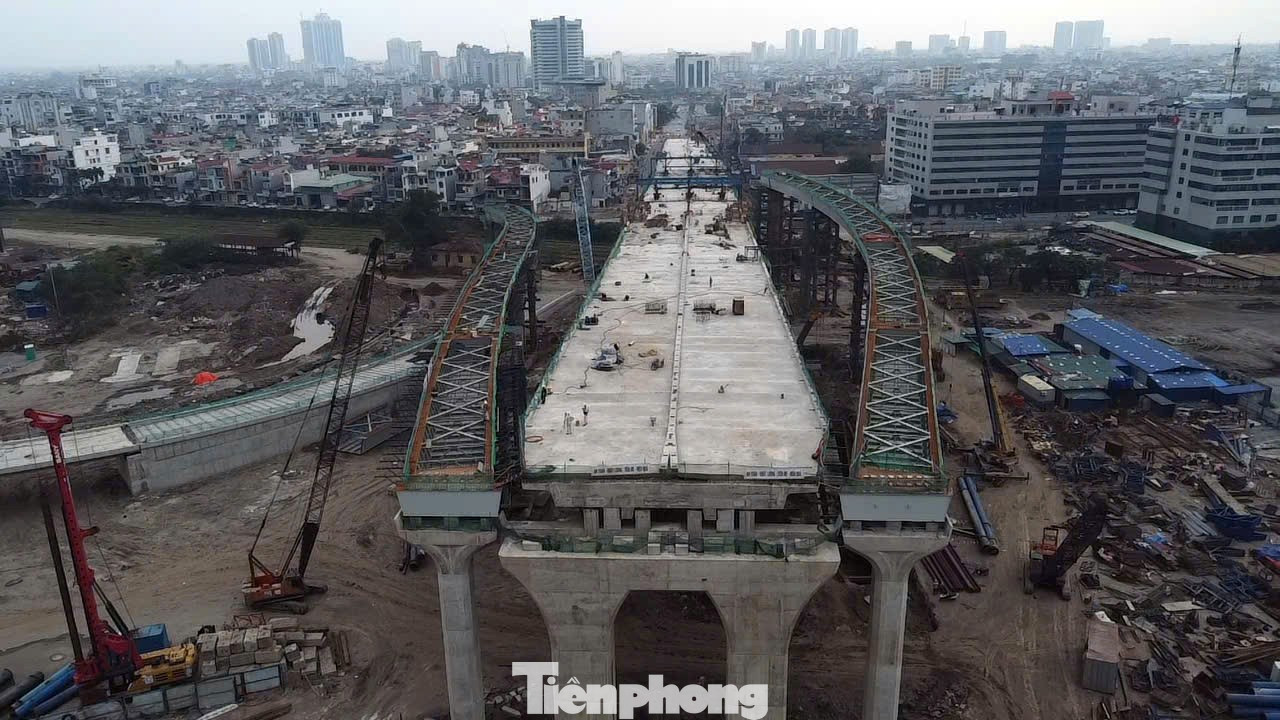 Cận cảnh tiến độ thi công cầu 6.200 tỷ nối trung tâm Hải Phòng với các khu đô thị mới - Ảnh 2