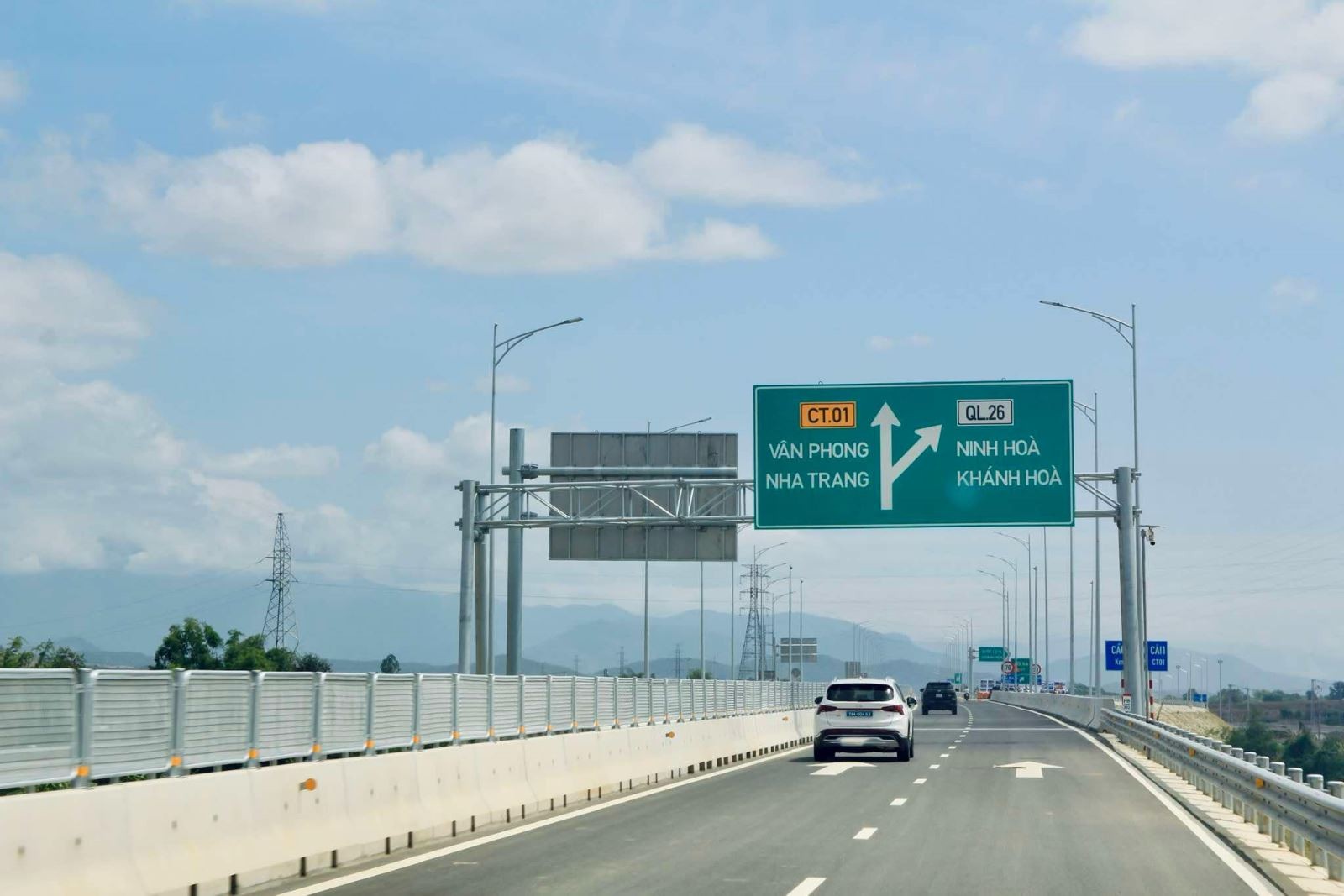 Tập đoàn Sơn Hải “ẵm” hơn 100 tỷ đồng tiền thưởng nhờ thi công thần tốc đoạn tuyến cao tốc 11.800 tỷ đồng ở Việt Nam - Ảnh 2