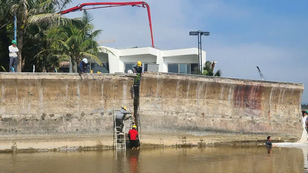 Kè biển dự án nghìn tỷ ở TPHCM bị sập - Ảnh 2