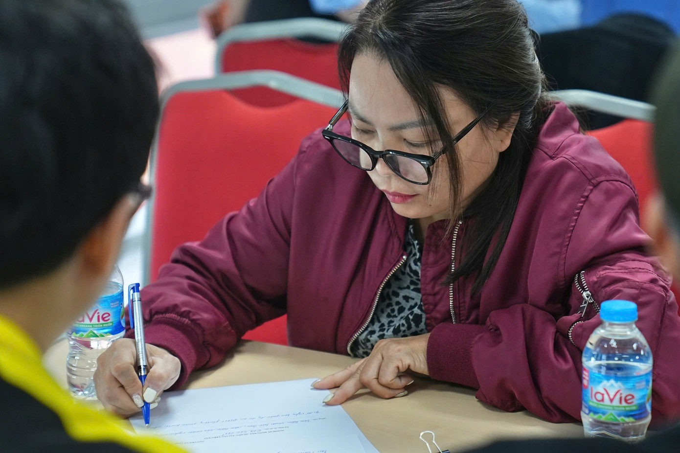 Người dân 'đất kim cương' cạnh hồ Hoàn Kiếm nhận tiền đền bù dự án quảng trường - Ảnh 4