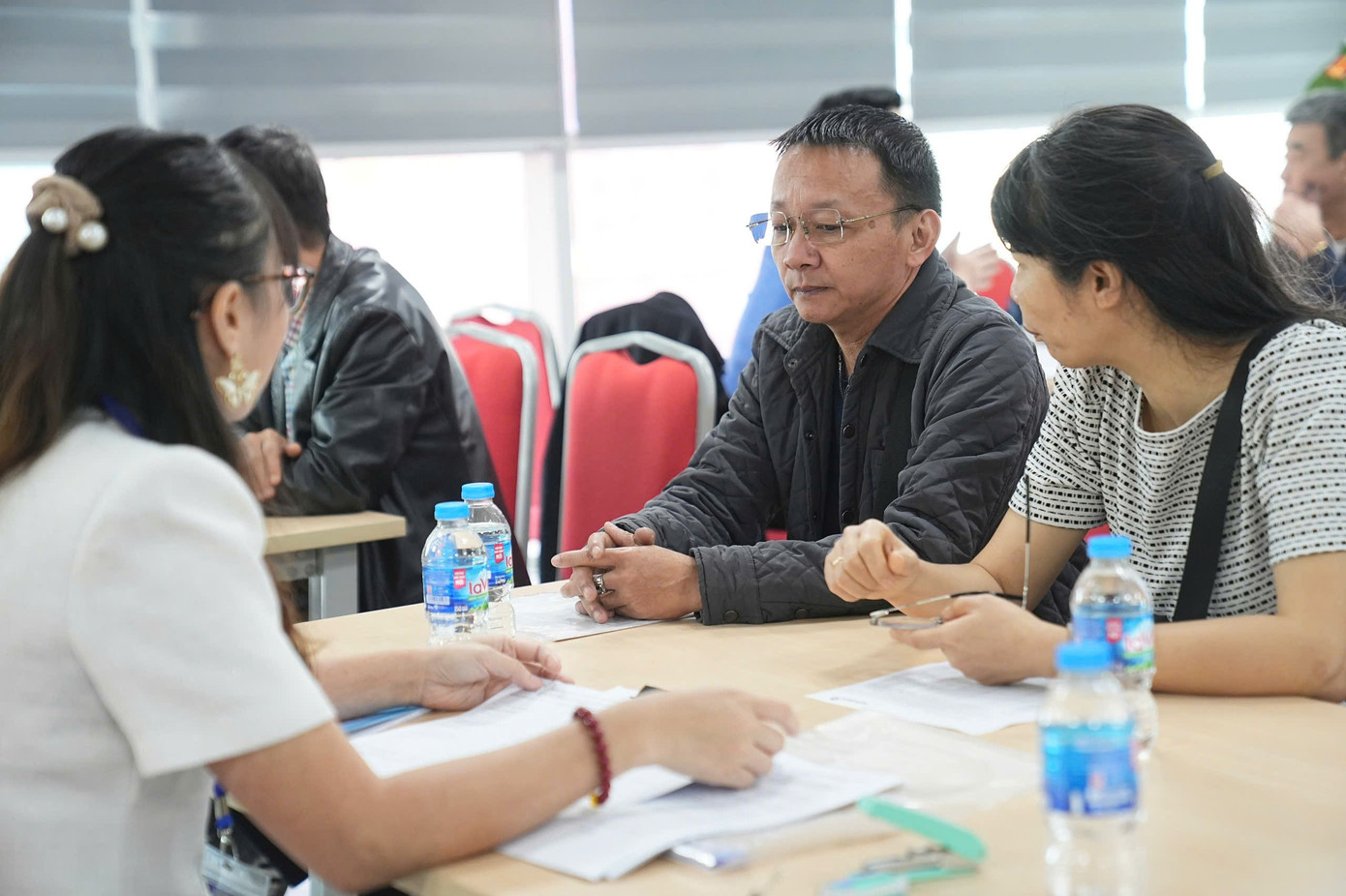 Người dân 'đất kim cương' cạnh hồ Hoàn Kiếm nhận tiền đền bù dự án quảng trường - Ảnh 5