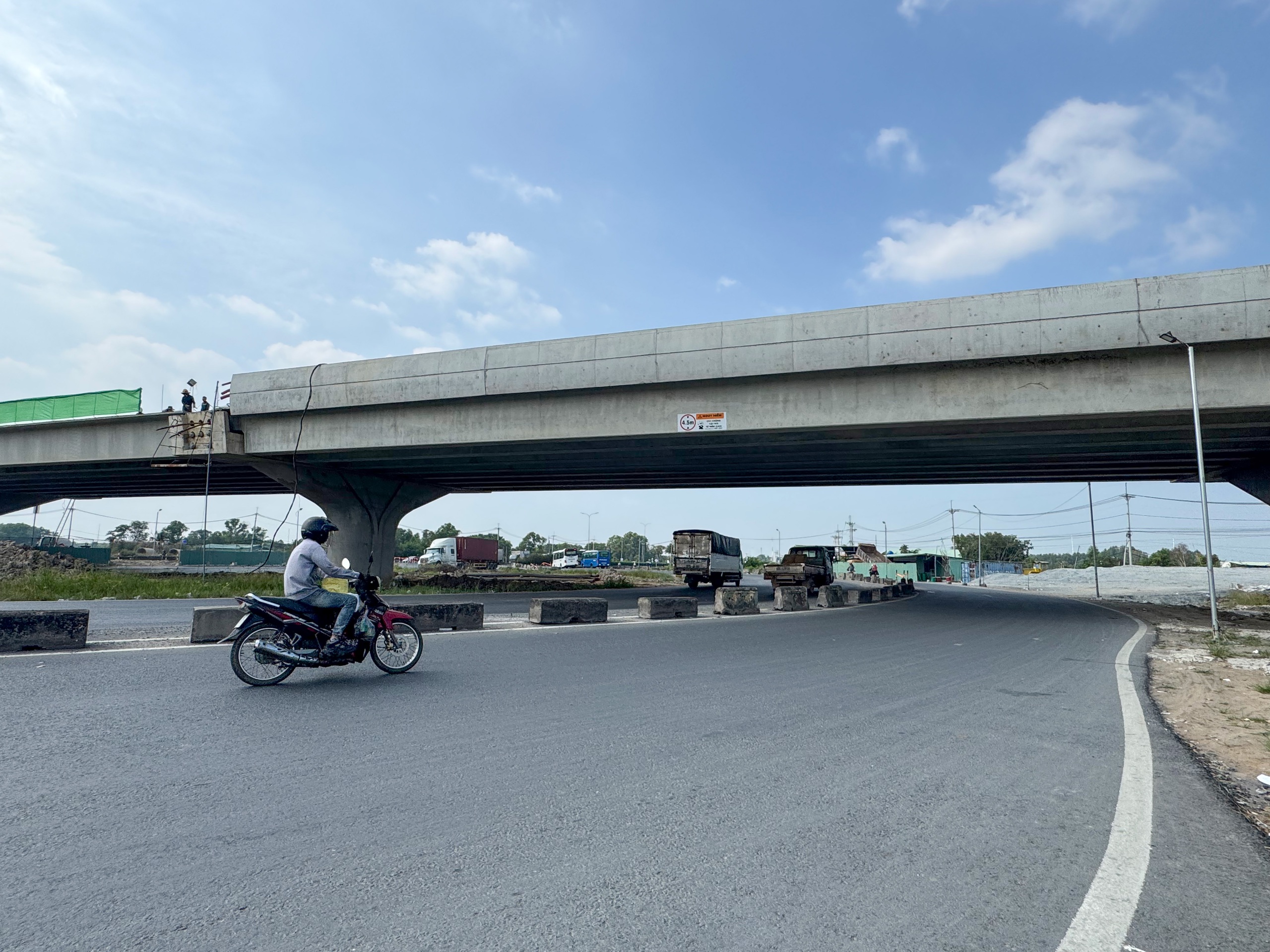 Vinhomes sắp xây khu đô thị đại học quốc tế lớn nhất cả nước: vốn gần 59.000 tỷ, rộng ngang quận trung tâm, nằm sát Vành đai 3 - Ảnh 11