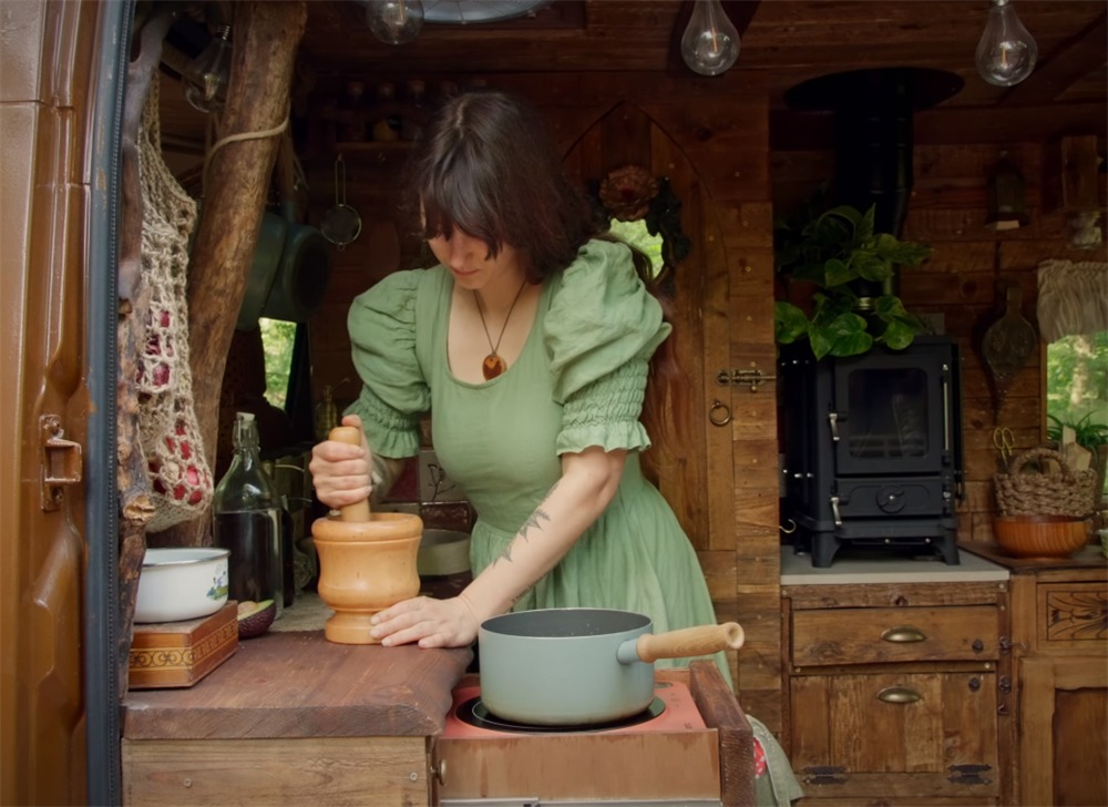 Căn nhà vỏn vẹn 4m² khiến triệu người ngỡ ngàng - Ảnh 3