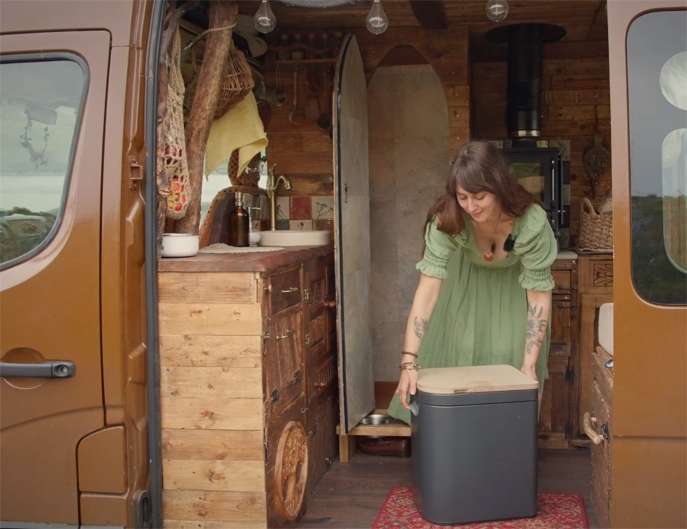 Căn nhà vỏn vẹn 4m² khiến triệu người ngỡ ngàng - Ảnh 8