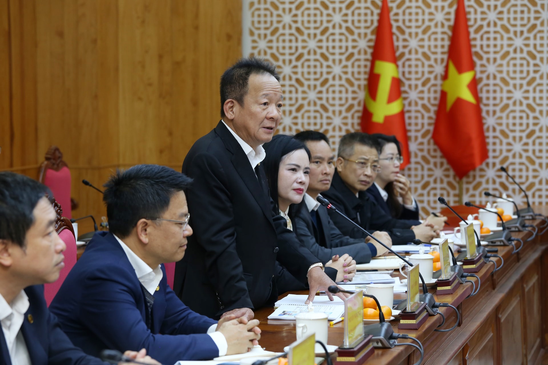 Gặp lãnh đạo tỉnh rộng nhất Việt Nam, Tập đoàn T&T của bầu Hiển bày tỏ mong muốn đặc biệt - Ảnh 1