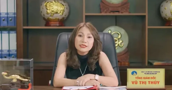 Nữ chủ tịch bán 'chui' cổ phiếu