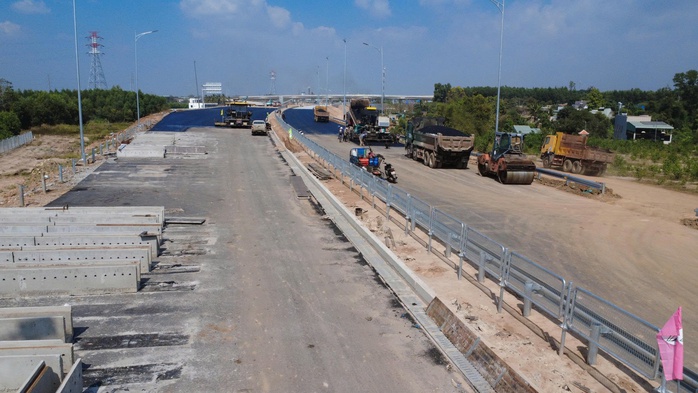 Hình ảnh thi công xuyên Tết ở sân bay Long Thành, cao tốc Biên Hòa - Vũng Tàu - Ảnh 6