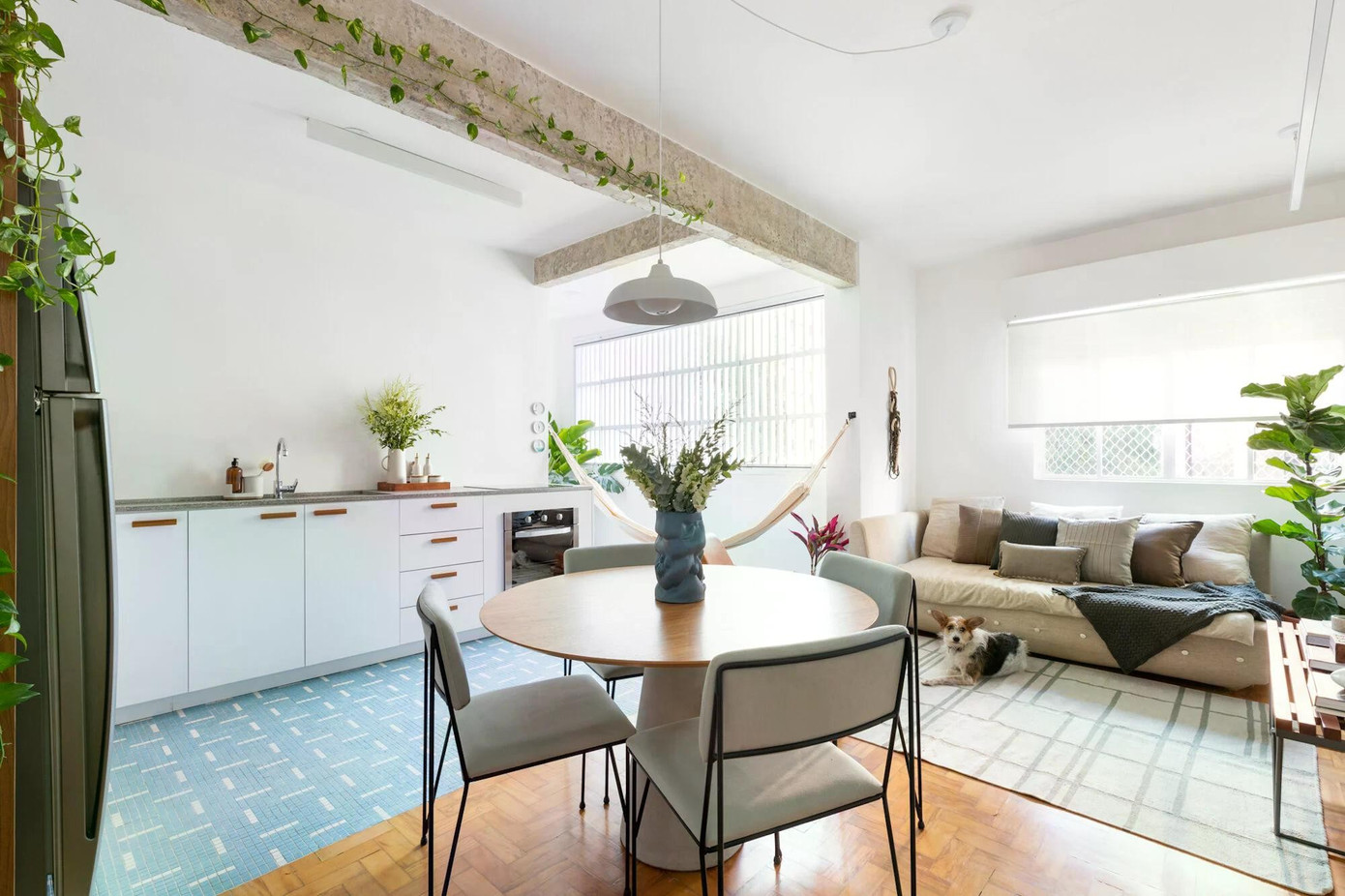 'Hồi sinh' căn hộ 70m2 ngập tràn ánh sáng - Ảnh 1