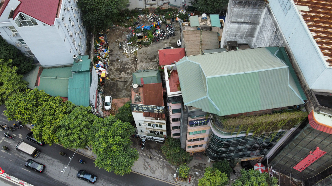Cận cảnh dự án tổ hợp nhà cao tầng trên 'đất vàng' treo hơn thập kỷ vừa bị Hà Nội thu hồi - Ảnh 1