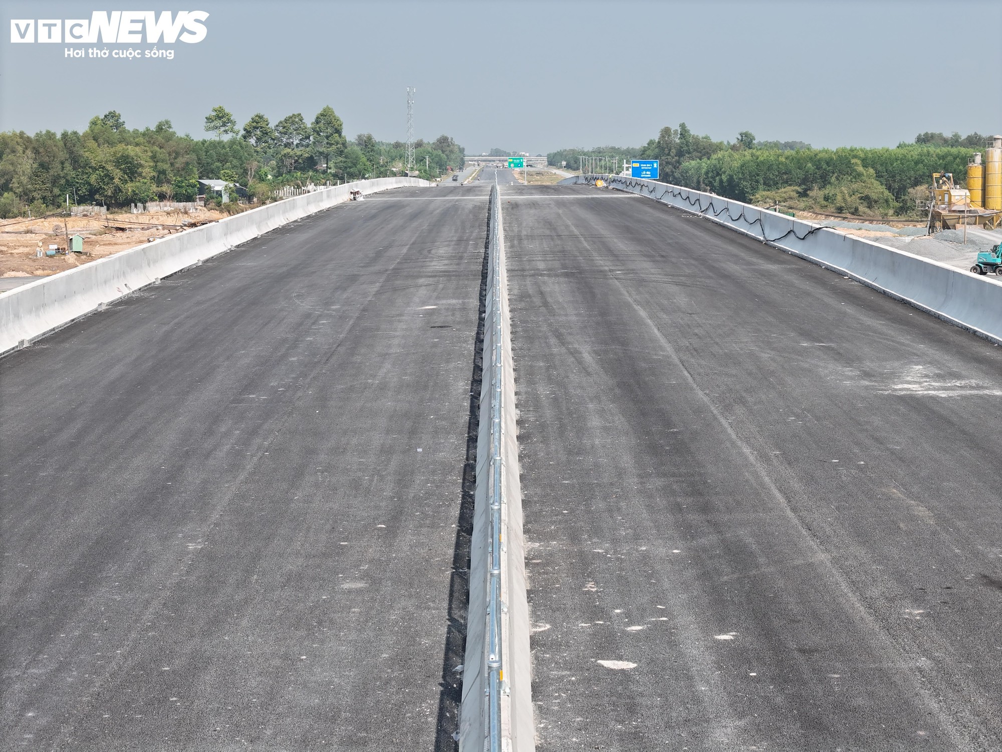 3 tuyến đường kết nối sân bay Long Thành tăng tốc về đích - Ảnh 8